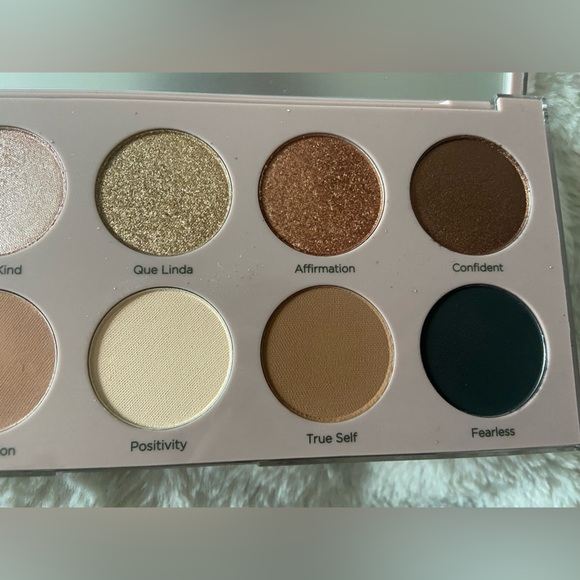 🆕 Dominique Essential Palette *BNIB* - Picture 7 of 7